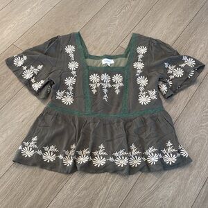Böhme Women’s embroidered boho top size large